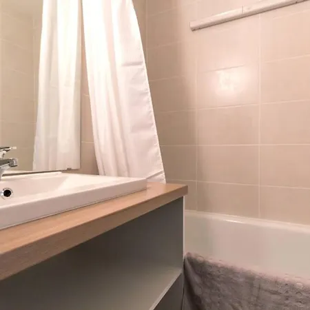 Apartamento Renove Lumineux • Centre • Balcon • Parking • Pied Des Pistes - Fr-1-181-2461